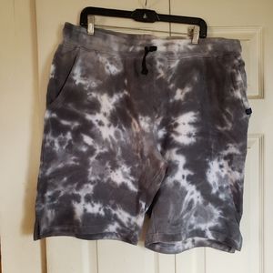 NWT Monument Sweatshirt Tie Dye Shorts XL